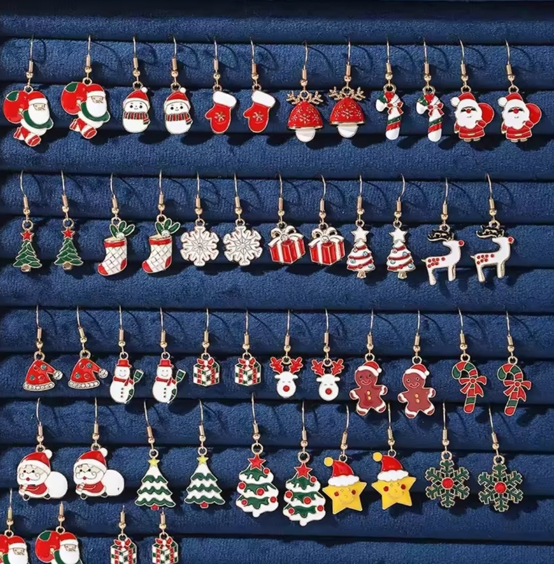 25 Christmas earrings! Women's sets
