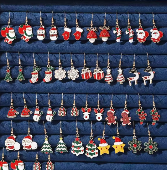 25 Christmas earrings! Women's sets