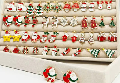 25 Christmas earrings! Women's sets